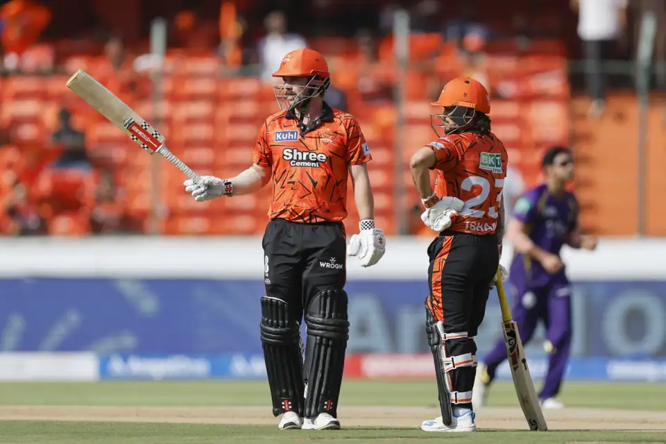 Travis Head completed his half-century.