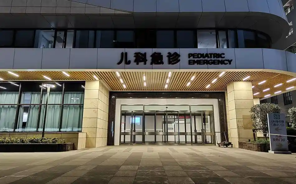 An ethics panel at Xinhua Hospital in China approved a gene-editing trial, but had not reviewed primate data suggesting safety concerns. Another hospital panel later concluded the experimental treatment was “definitely related” to Mei’s death.