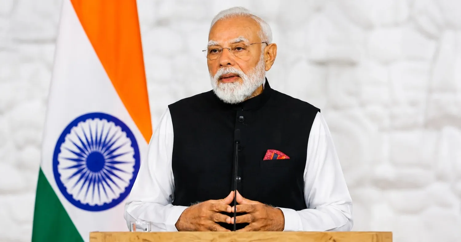 In such extreme heat, what appeal has PM Modi made to the country, and what did Congress say about it?