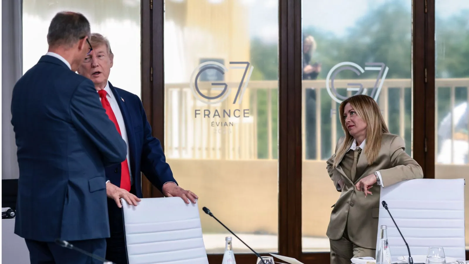 Italy Does Not Beg: Meloni Reacts to Trump After He Claims She Asked for a Photo.
