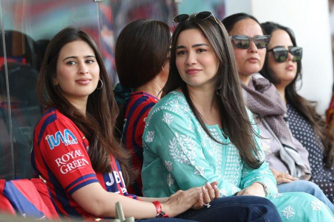 Why did Sara Tendulkar suddenly start trending on Google? It is being said that her sister-in-law mentioned she is supporting a particular team.