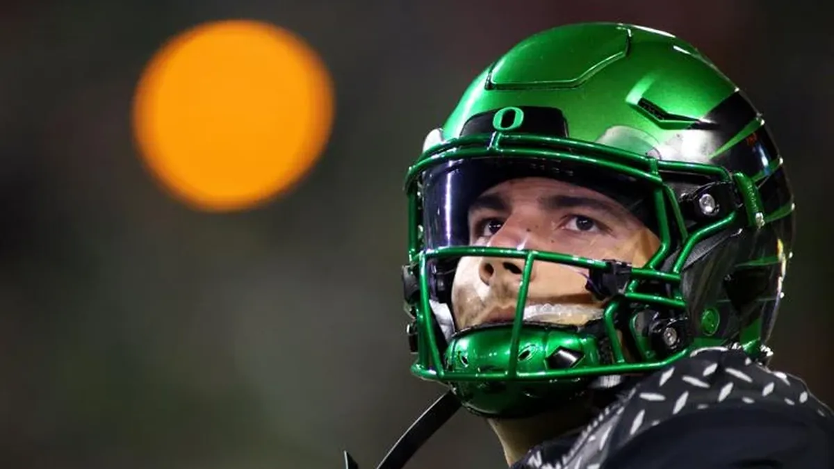 Oregon Beats Nebraska 17-14 as Dylan Raiola Leads Dramatic Comeback with Game-Winning Touchdown