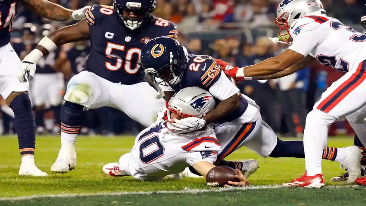Patriots’ Three-Game Win Streak Snapped in Sloppy 30-24 Loss to Bears