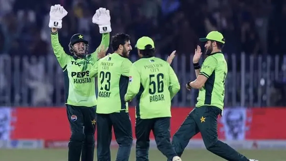 Pakistan Chase 242 Against England in Lahore, With a Tri-Series Final Spot on the Line