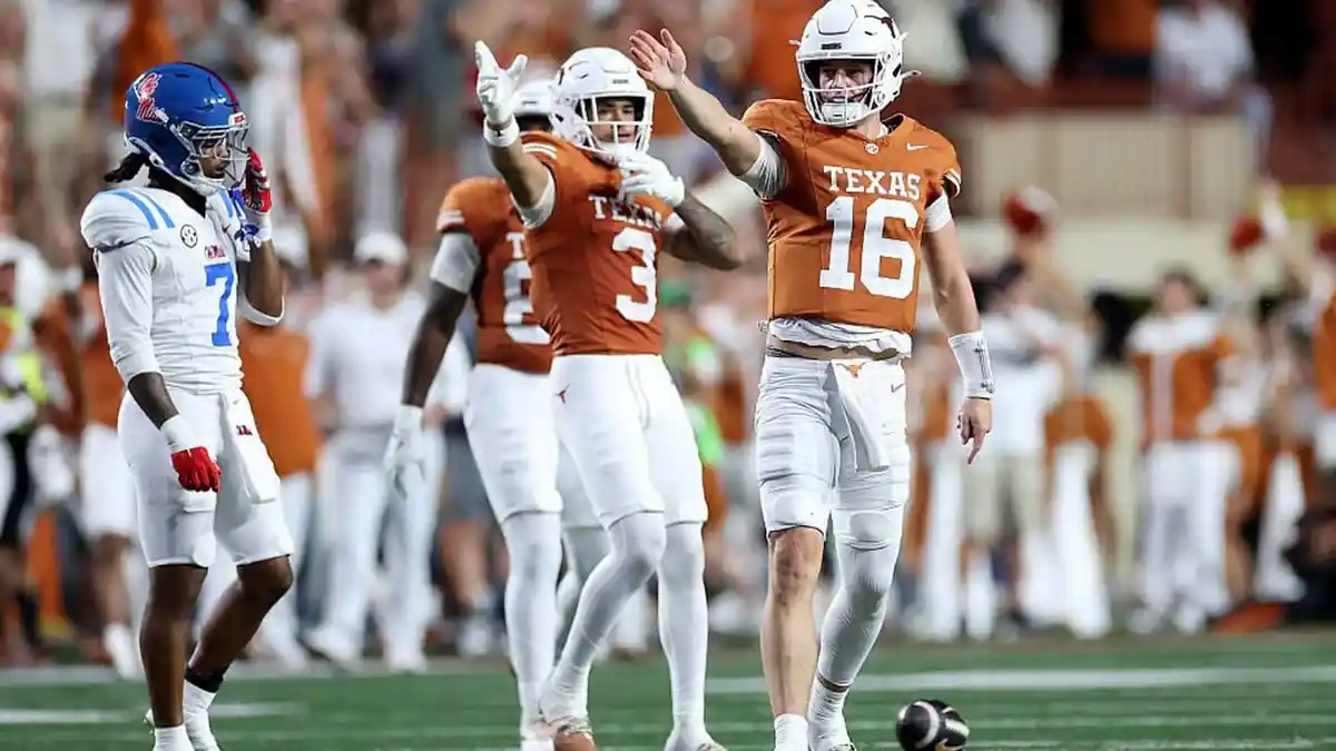 Texas 34, Ole Miss 27: Arch Manning’s Go-Ahead TD Gives Longhorns Victory Despite Collapsing from 24-3 Lead