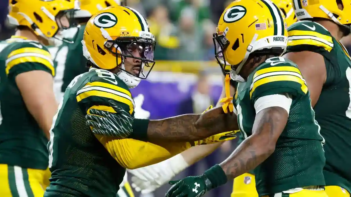 Packers 27, Panthers 19: Jordan Love Throws Three Touchdowns as Green Bay Overcomes Three Turnovers and Late Panthers Comeback Attempt