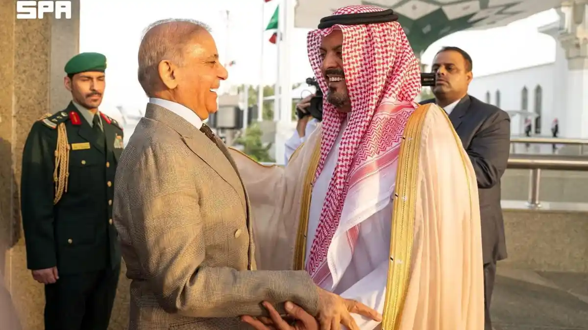 Middle Eastern Powers Sign Defense Treaty of Mecca Amid Regional Strife and Iranian Attacks