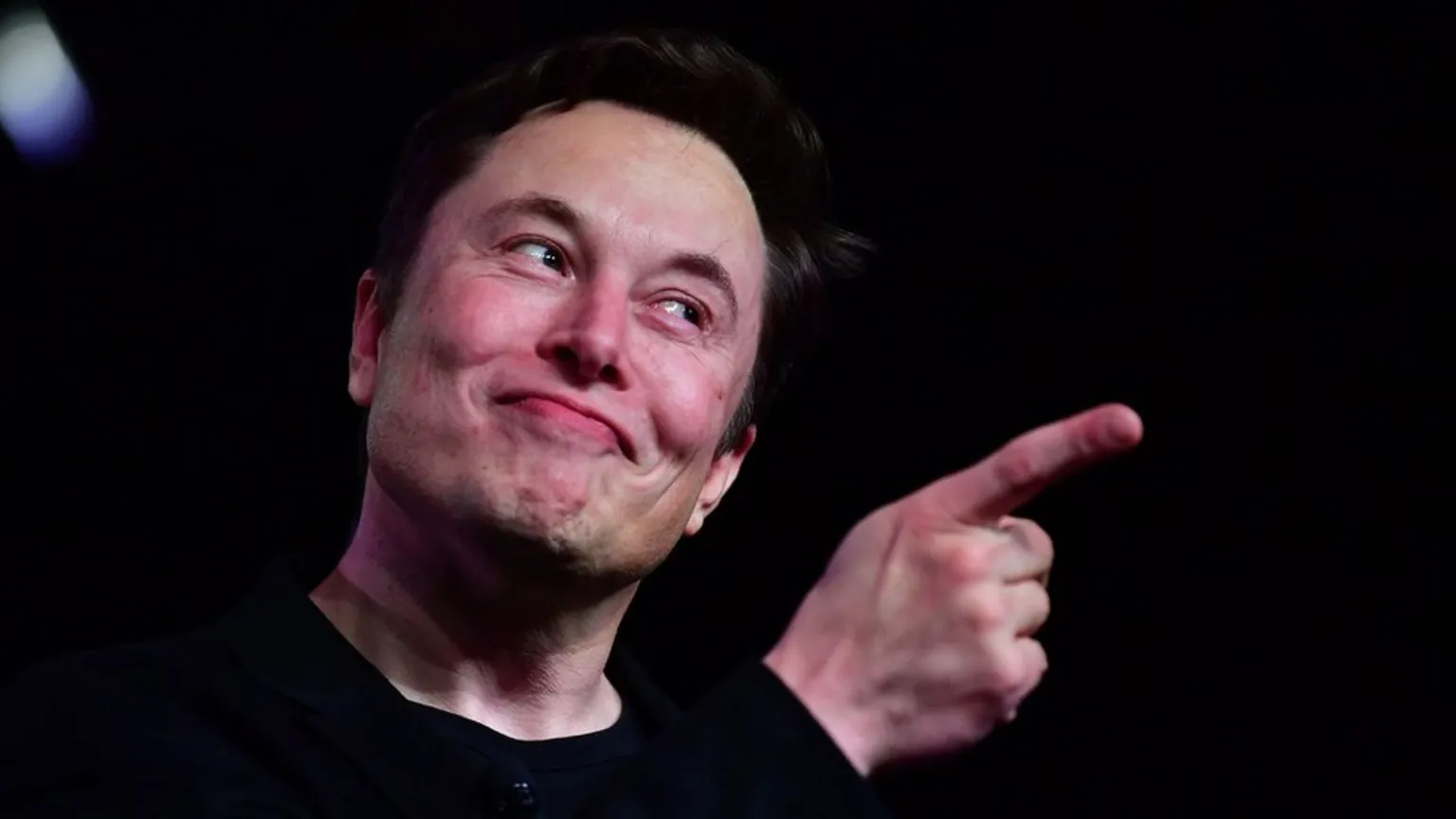 Musk Blocks Ukraine's Starlink Strikes in Russia, Disregards Zelensky Plea to Trump