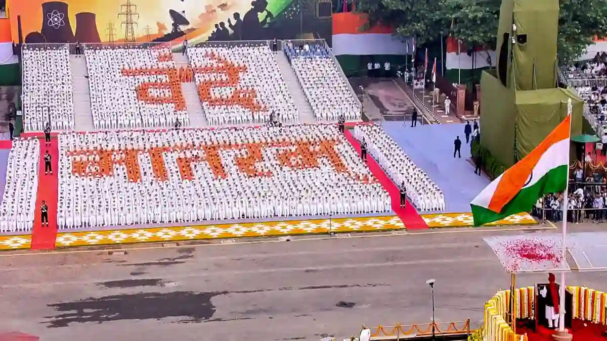 ‘Vande Mataram’ echoes from the ramparts of Red Fort for the first time in 80 years.
