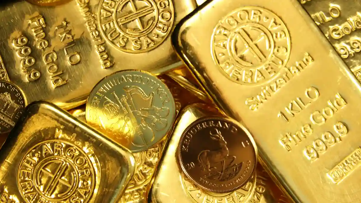 Gold Surges Past $4,500, MCX Crosses ₹1.60 Lakh