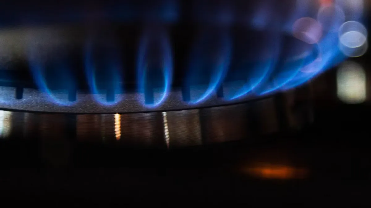 Commercial LPG Up ₹9.50, ATF Prices Jump 5.46%