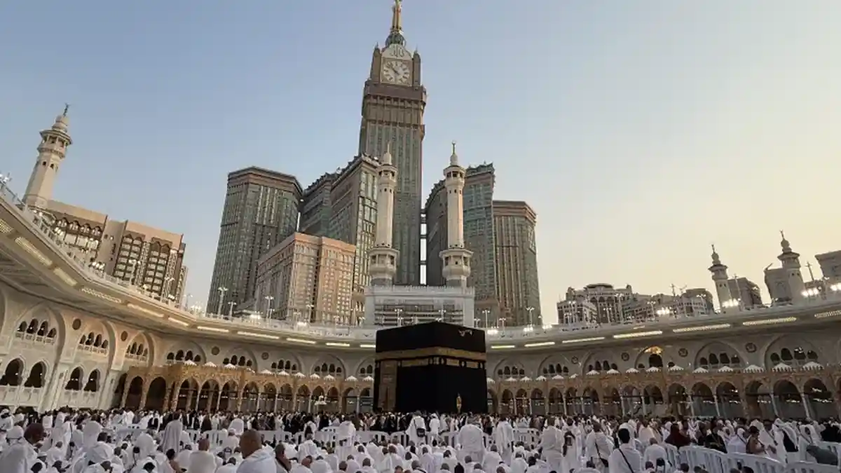 Muslims perform Umrah at the Grand Mosque in the holy city of Mecca, Saudi Arabia
