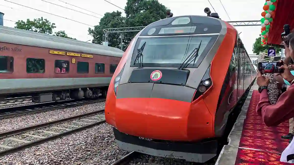Indian Railways Commissions Kavach on Gwalior-Jhansi Route as Rollout Accelerates Nationwide