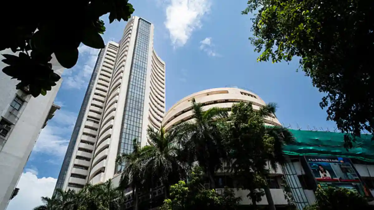 Sensex Sheds 1,124 Points, Nifty Slips Below 22,800 as Crude Oil Surges Past $106