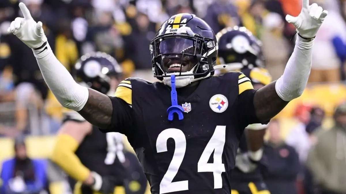 Steelers Trade Joey Porter Jr. to Cowboys After Contract Standoff Falls Apart
