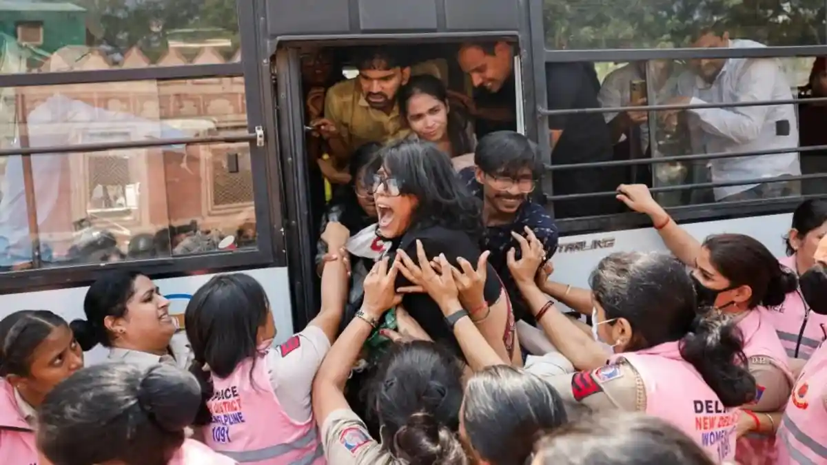 4,000+ Detained As Delhi Cracks Down On CJP Protest