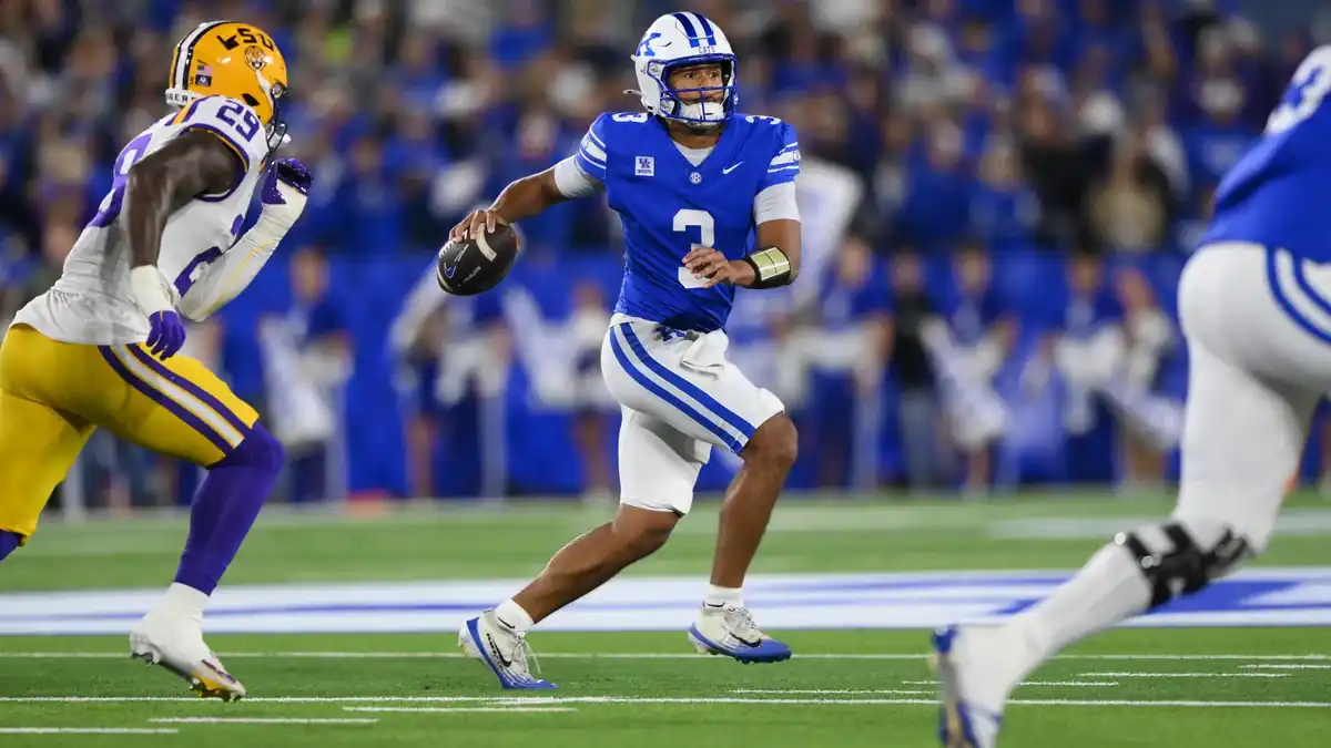 Kentucky Surprises No. 10 LSU 35-34 in Overtime with Bold 2-Point Conversion Play