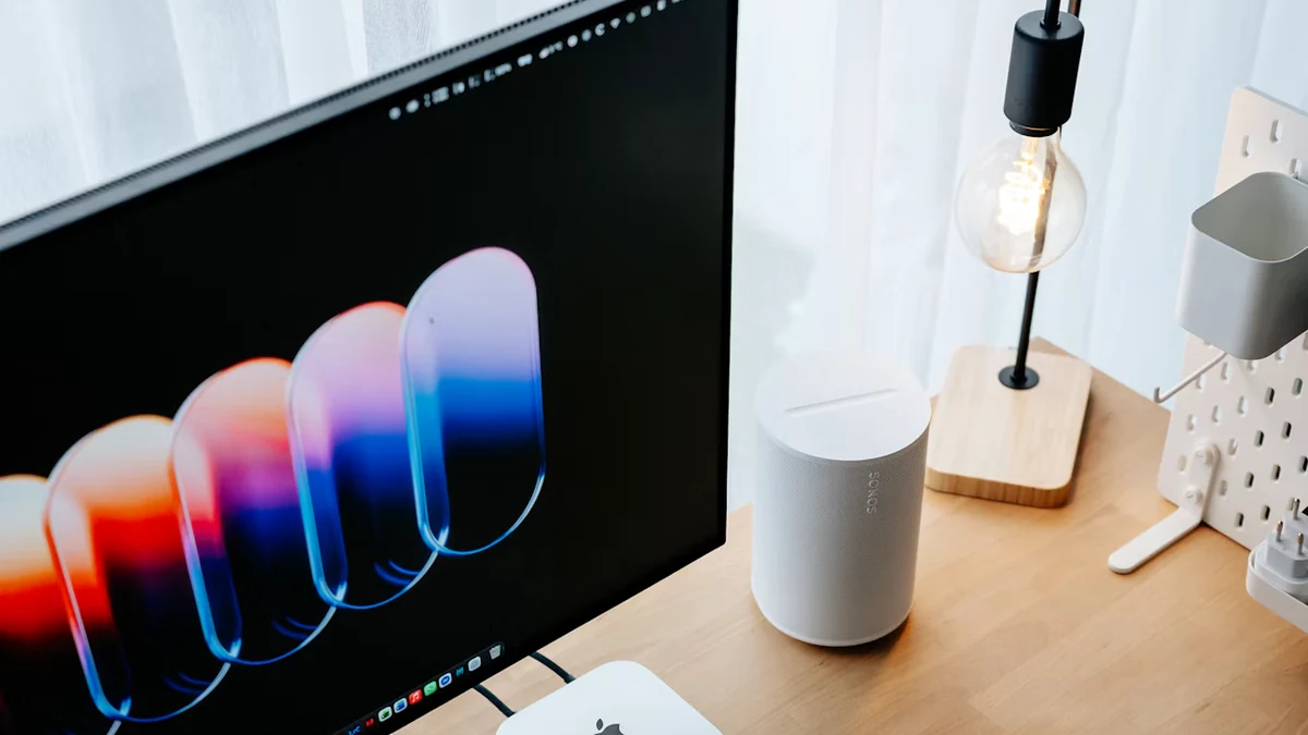 PC Shipments Plunge 20% as Stockpiling Hangover Hits